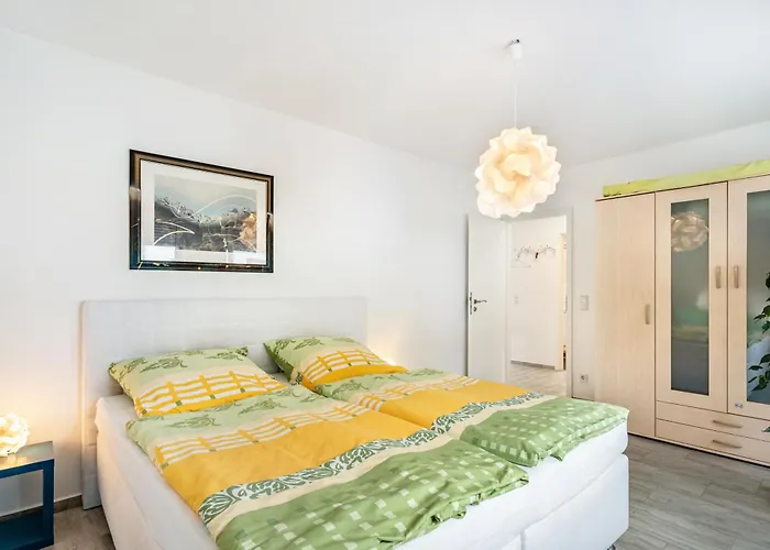 Am Residenzschloss Altenburg