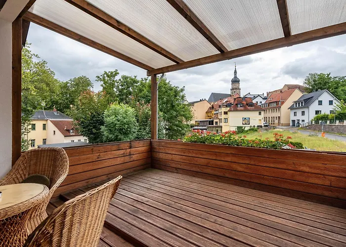 Am Residenzschloss Altenburg